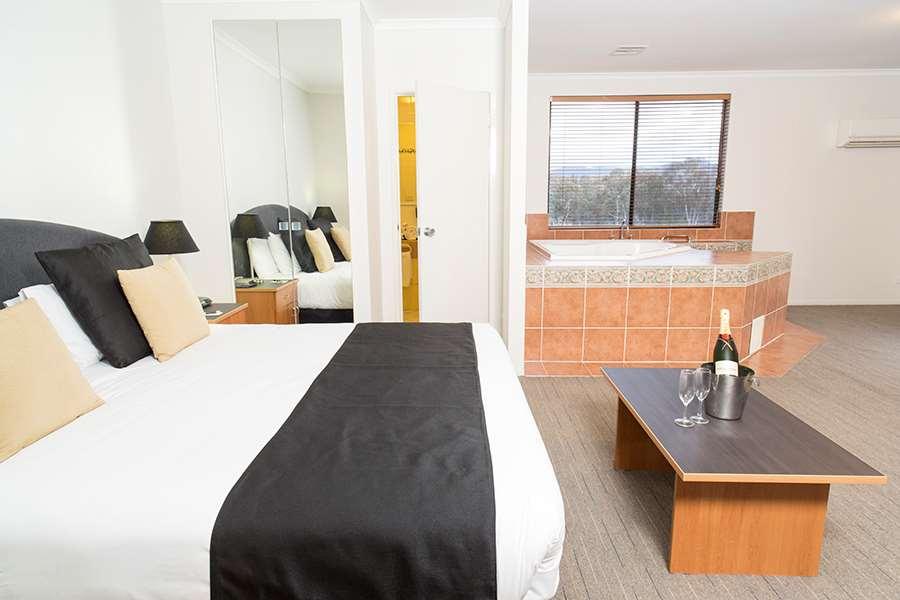 Alpha Hotel Canberra Bilik gambar